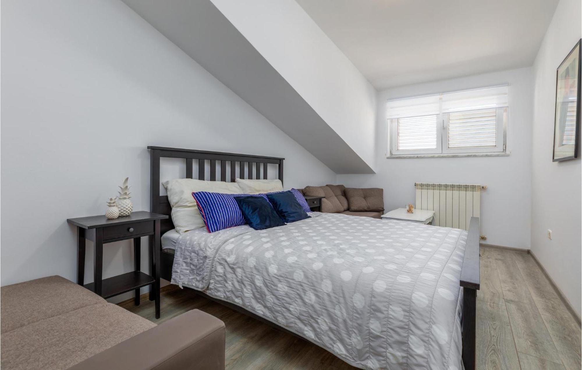Awesome Apartment In Pula With Wifi Экстерьер фото